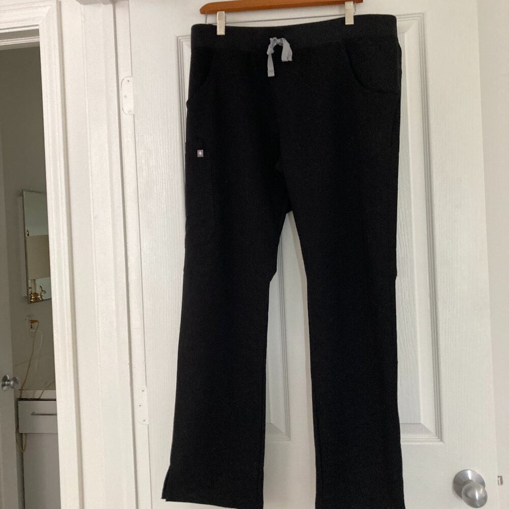 FIGS Kade Cargo Scrub Pants Technical Collection NWT
